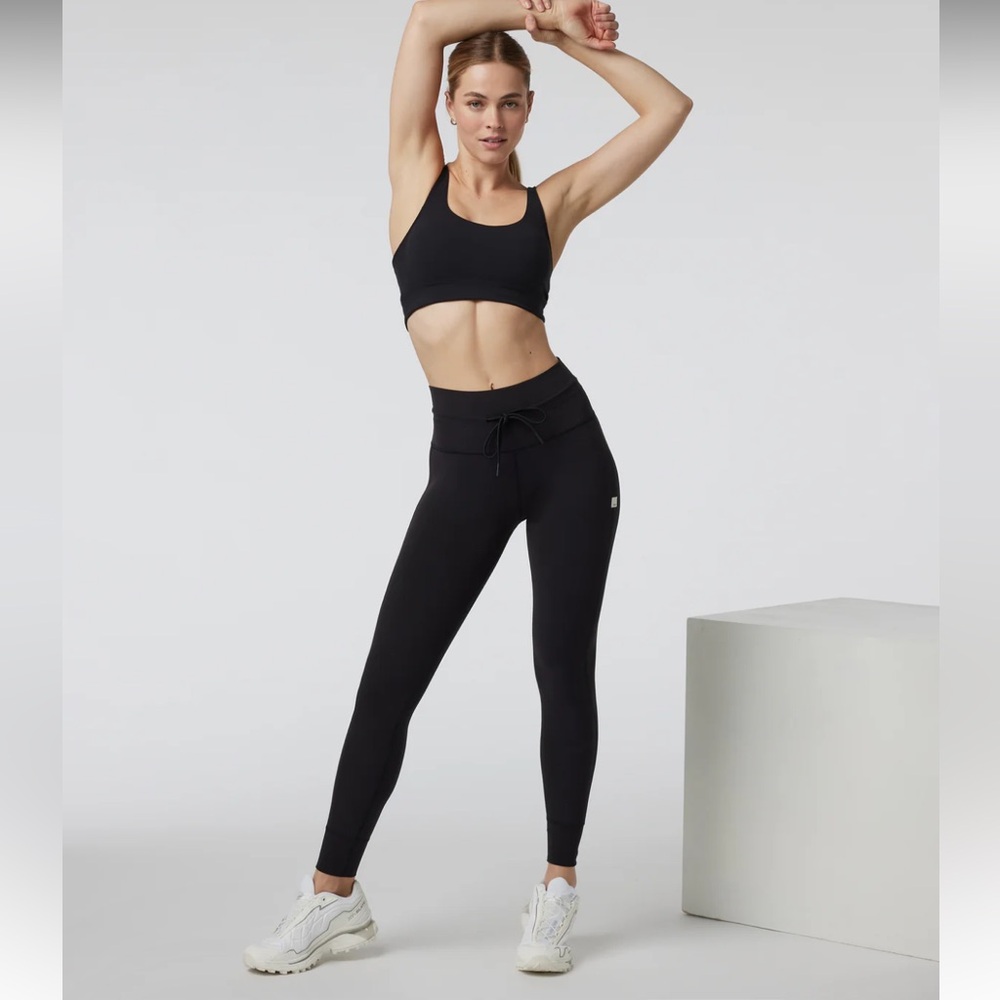 Vuori Daily Leggings sz L Black